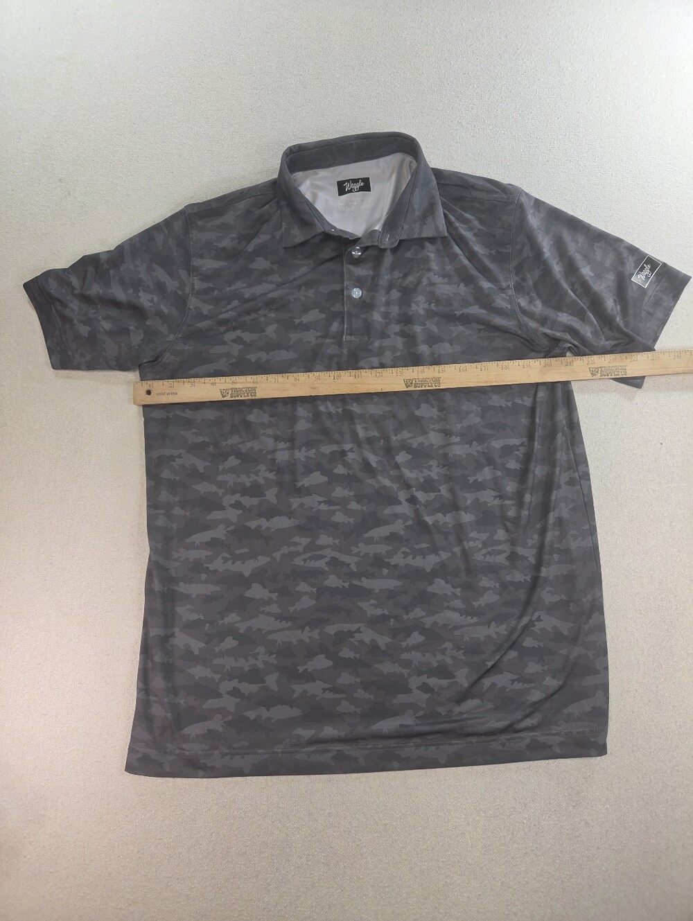 Waggle Golf Polo Mens L Gray Fish Camo Bass Nibbler Performance Stretch - Picture 3 of 5